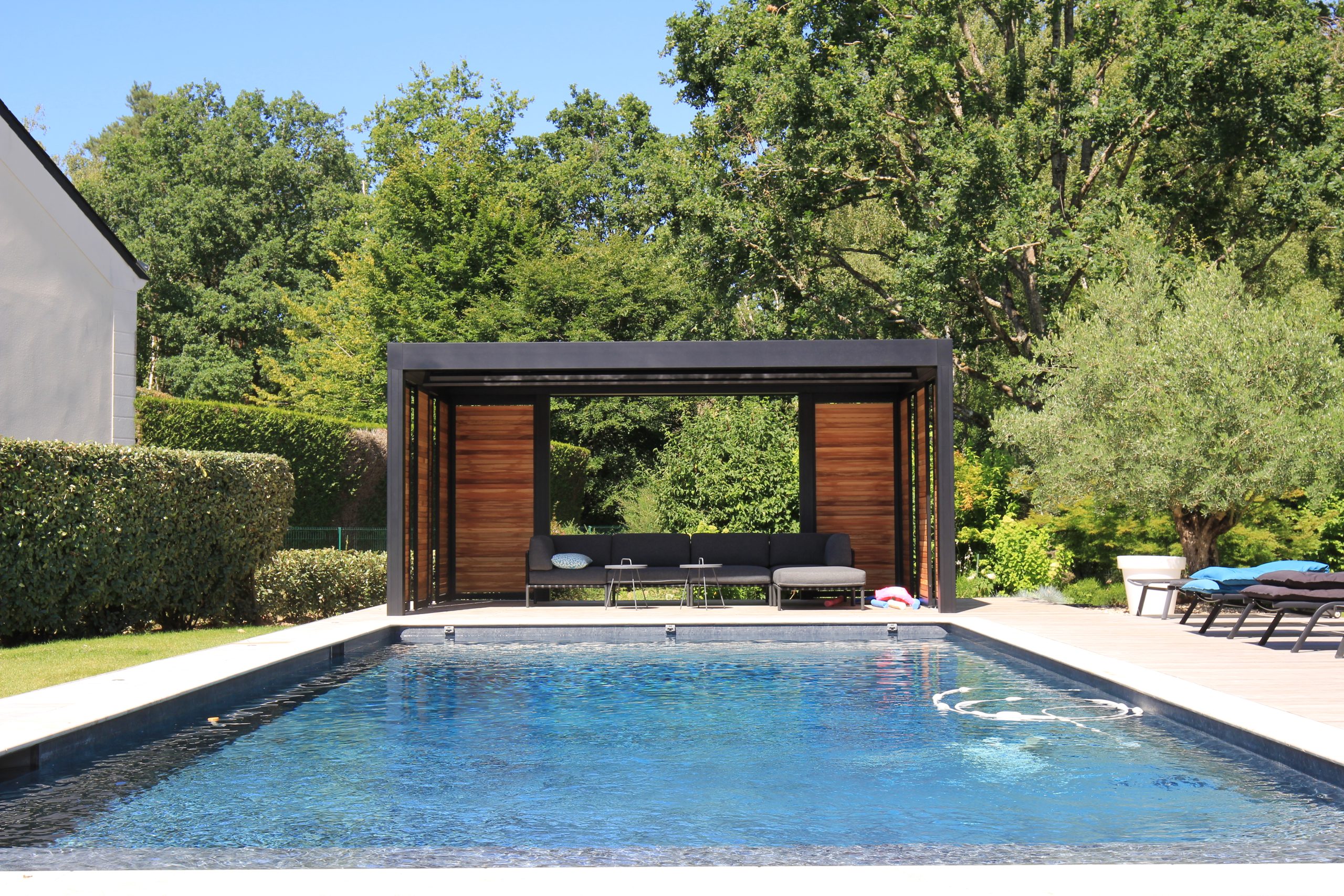 Pergola CAMARGUE piscine